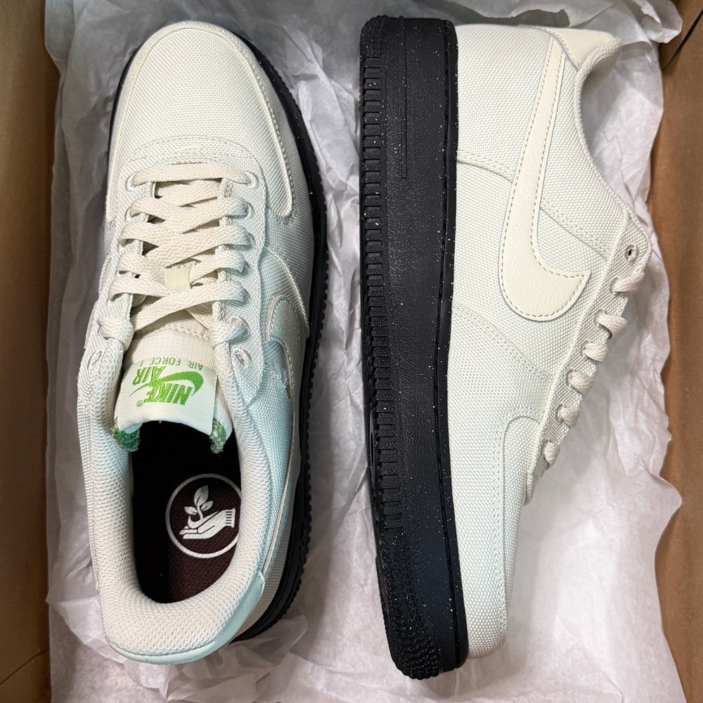 Air Force 1 🔥RARE  
Low 07
LV8 
Sea glass’
Brand new - Picture 5 of 12